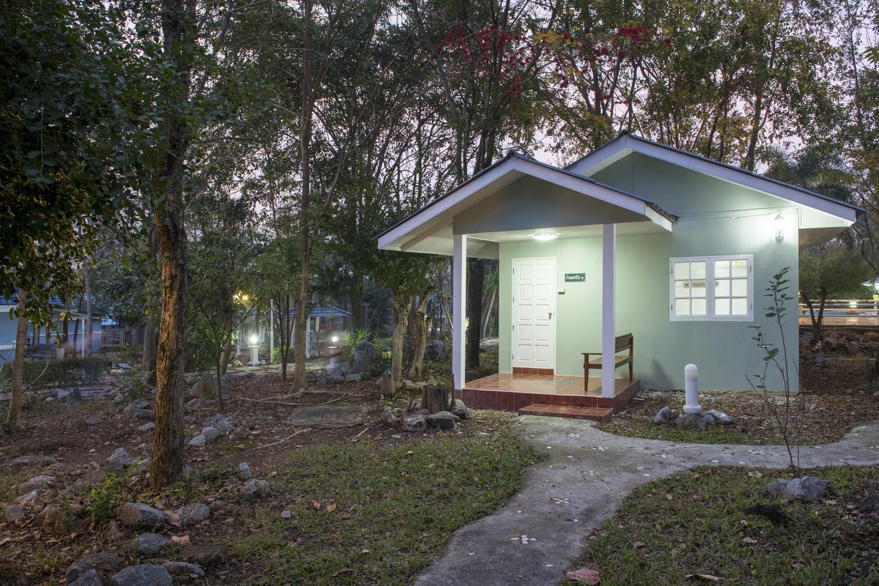 Ivy Cottage By Qiu Muak Lek Exterior photo